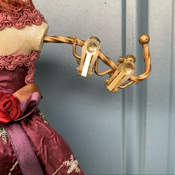 Vintage Pink Rhinestone Goldtone Clip On Earrings Homecoming Prom Bridal Party - Picture 7 of 7